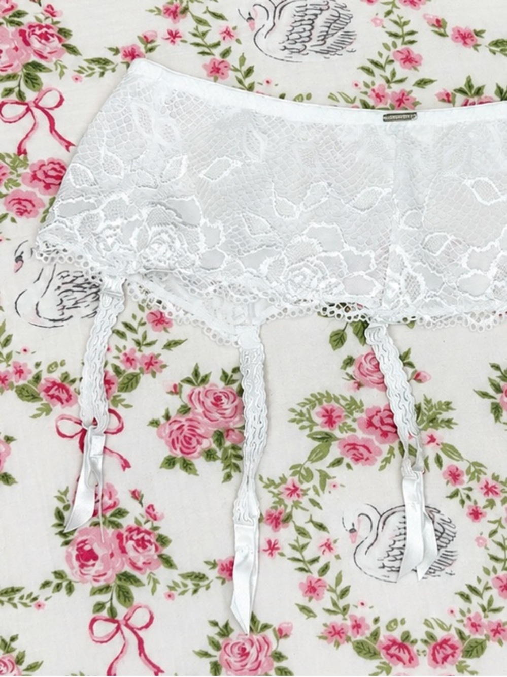 🎀 LA VIE EN ROSE NWT White Floral Lace Garter Belt Bridal Boudoir Lingerie S/P